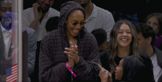 真让人觉得意外啊
没想到打破科比81分单场得分记录的不是库里、不是詹姆斯、也不是