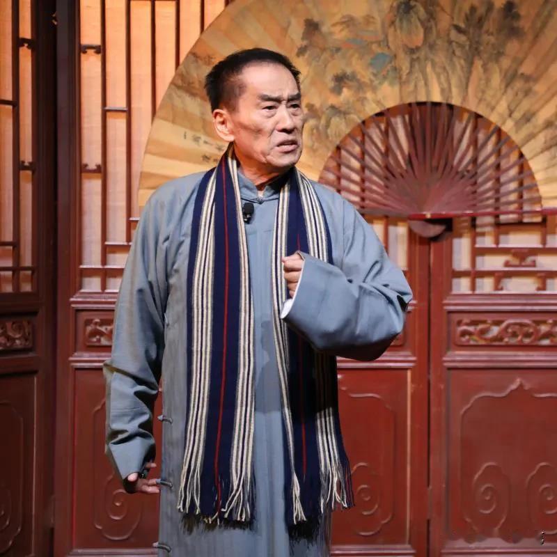 相声名家，郝爱民说，相声大师侯宝林先生是我的师父，他有一个习惯，吃什么都爱吃烫的