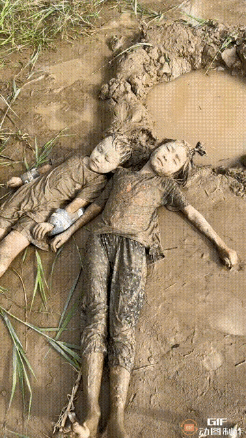 图一：小时候的快乐，现在怎么也回不去了啊？
图二：这个工程要没有狗子的话，是干不