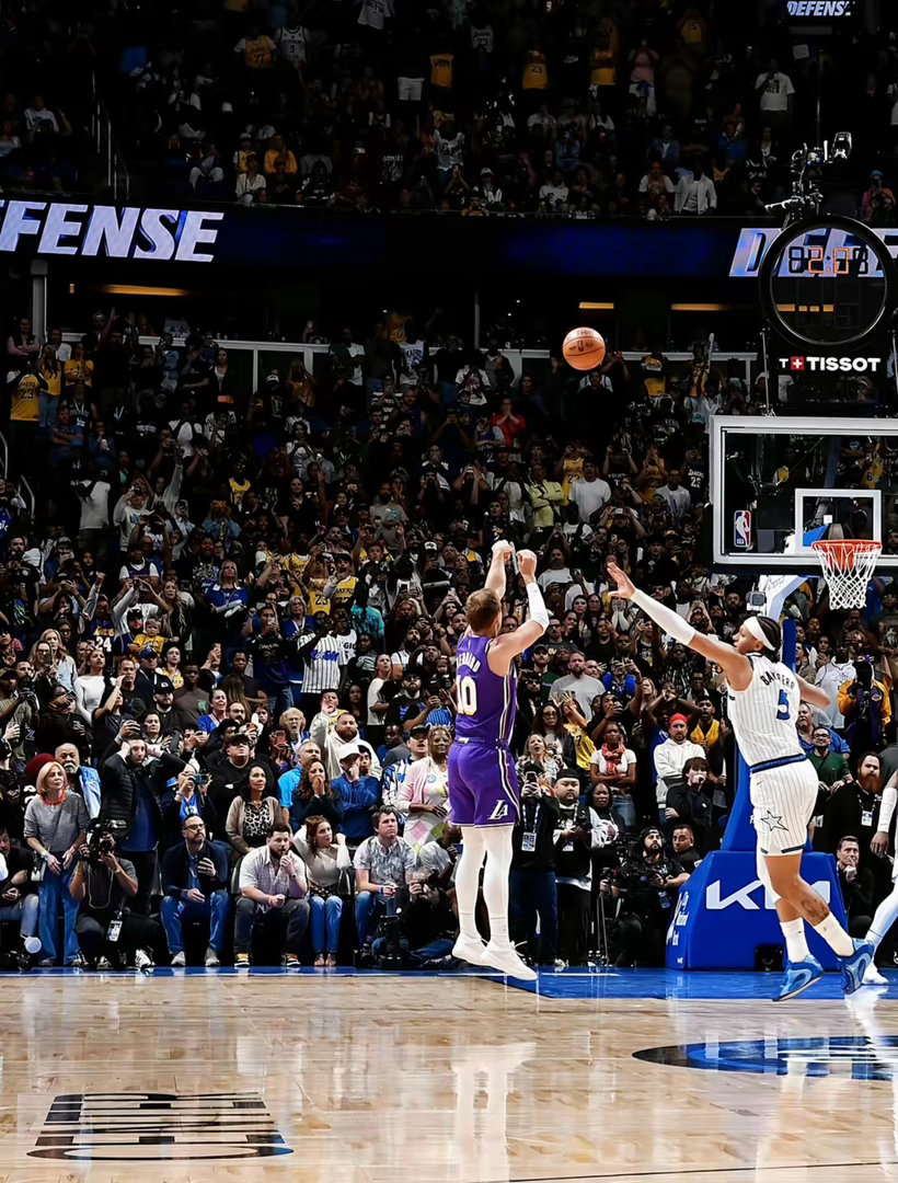 岱宗夫如何 卢克肯纳德洛杉矶湖人