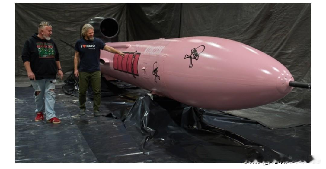 乌克兰国防公司聘请美国前国务卿庞佩奥担任国际顾问

一间新掘起的乌克兰国防企业「