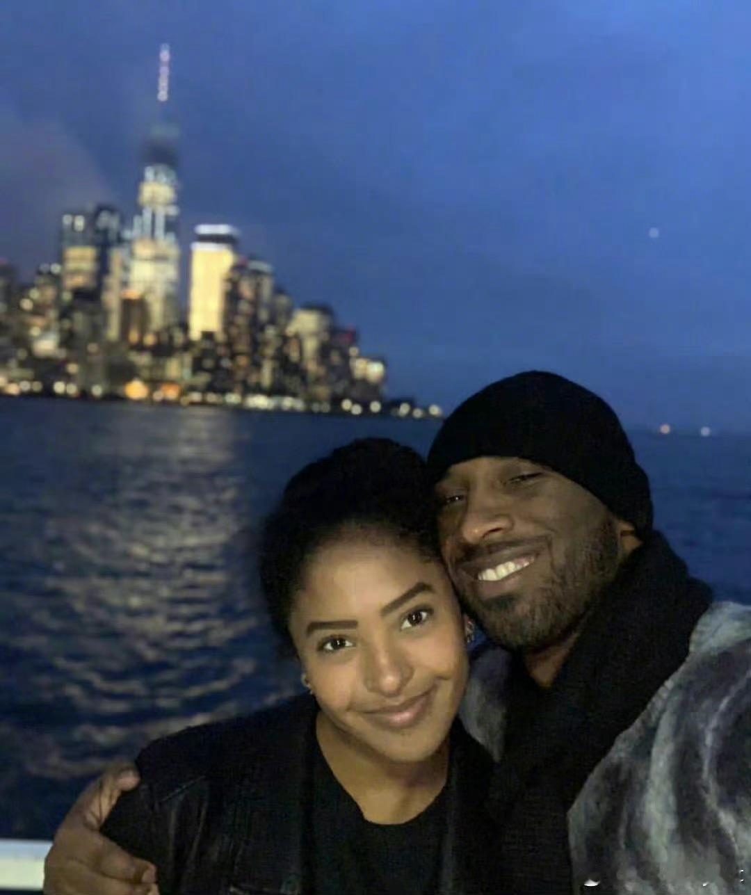 愿你有始终不变的初心，也有执着向前的勇气。心中有光，有所热爱，勇敢前行。请相信，