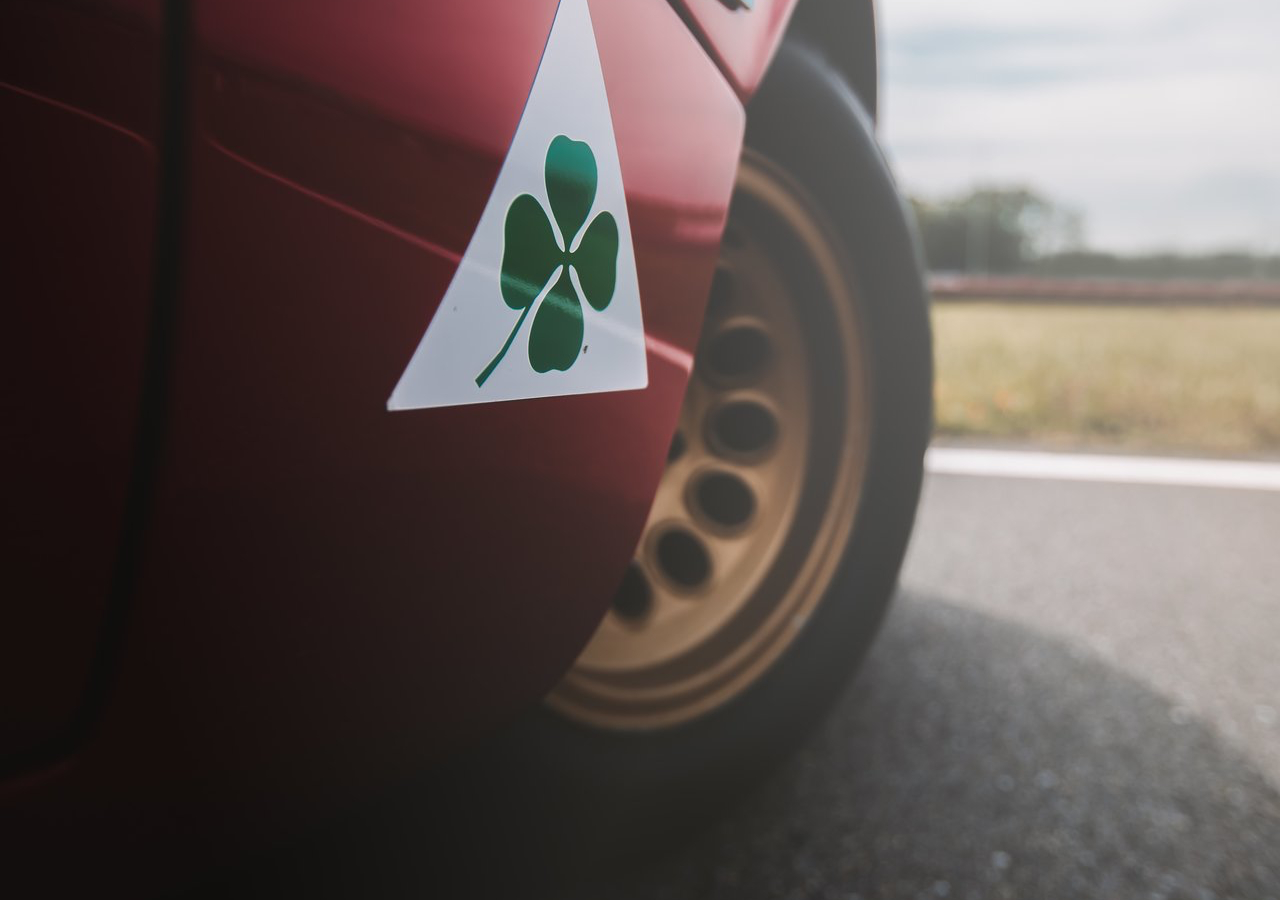阿尔法·罗密欧  Alfa Romeo 33 Stradale 天价超跑离奇失踪