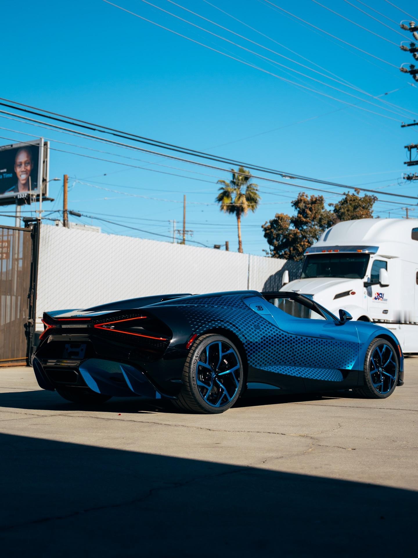 Bugatti Mistral布加迪 这台布加迪Mistral车主肯定没有密集恐