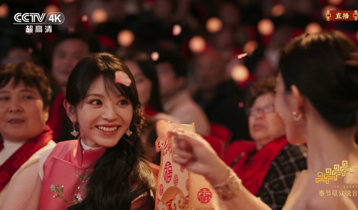 春晚段子大考春晚田曦薇笑起来太甜了啊！！！！ 