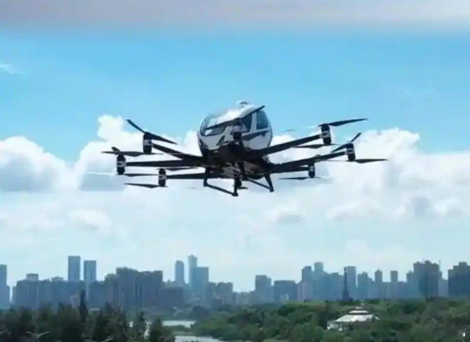 科幻片里的空中交通在深圳实现了看到深圳龙岗大手笔布局125个起降平台和200多条