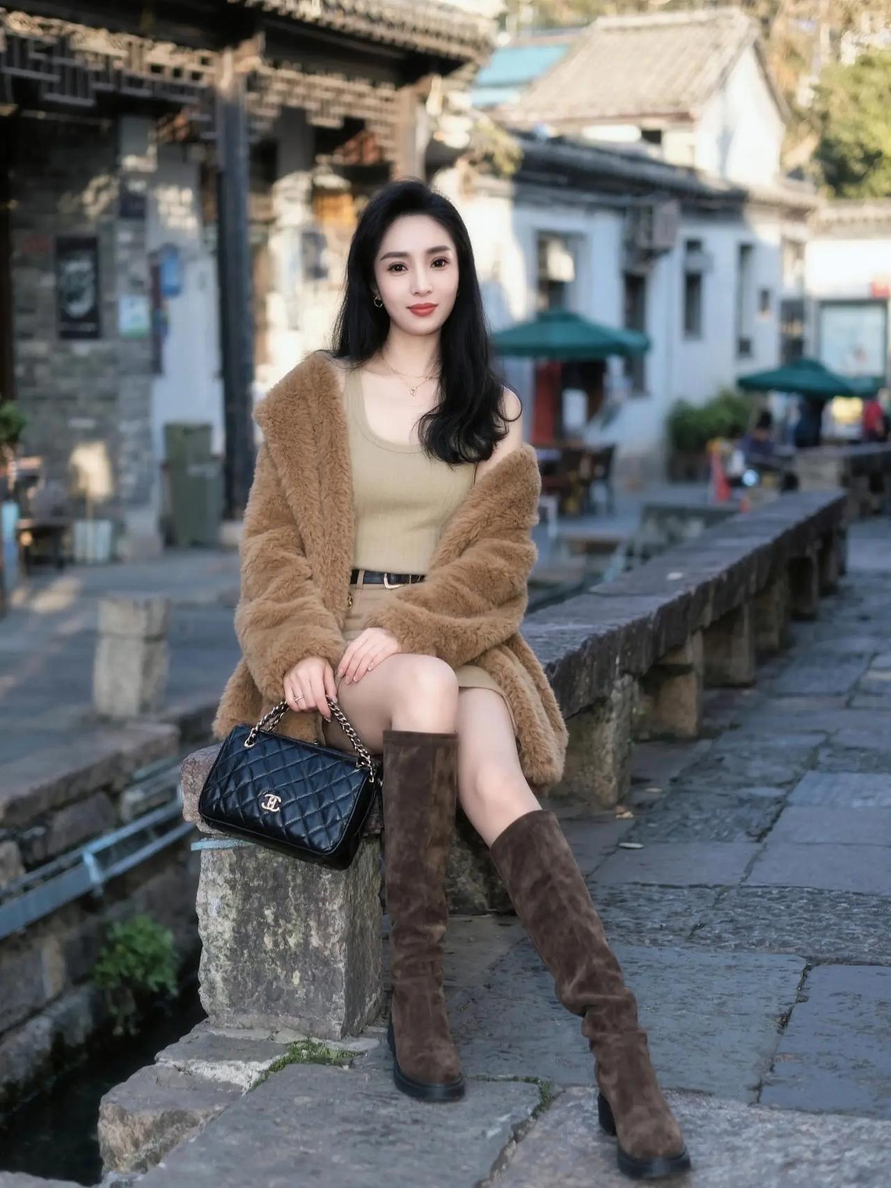 时间会淹没记忆，但我的思念不变，生活会拆散情缘，但情谊不会变浅。又至小暑时节，问