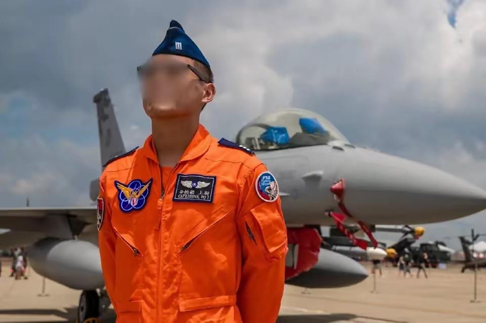 妈妈的话一定要听，不但要听，而且要好好按要求去做，不然可能会被打屁屁。两岸同属一