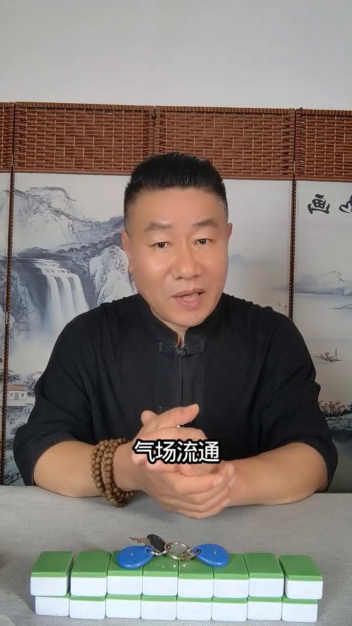 打麻将这五种人千万别同桌，输赢皆是消耗。
各位麻友听我一句过来人的真心话，麻将说