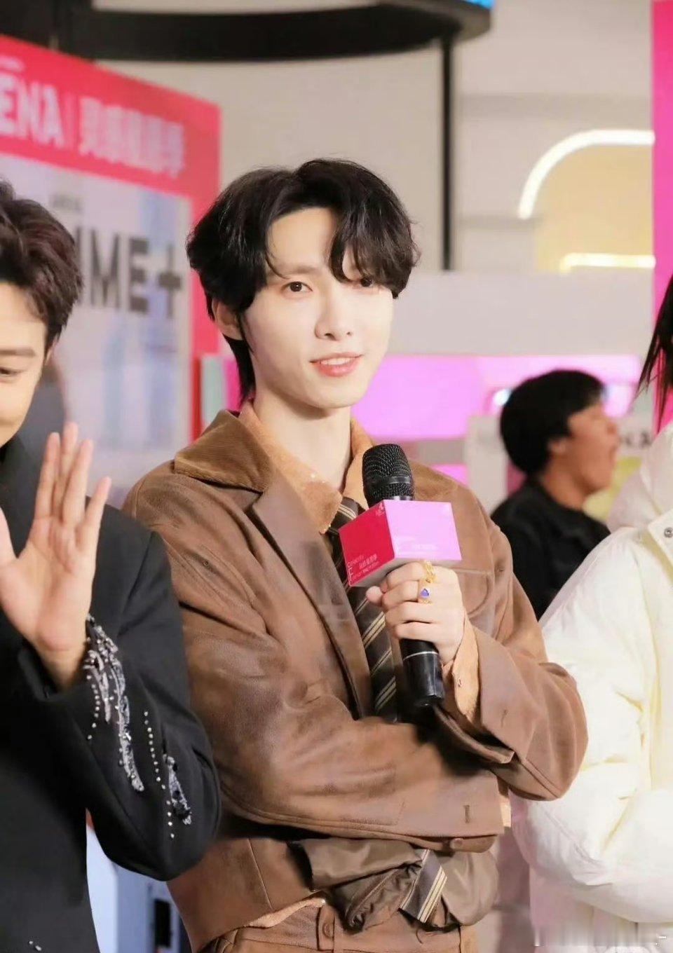 赵磊VS他老婆[衰] 该生气的另有其人吧 