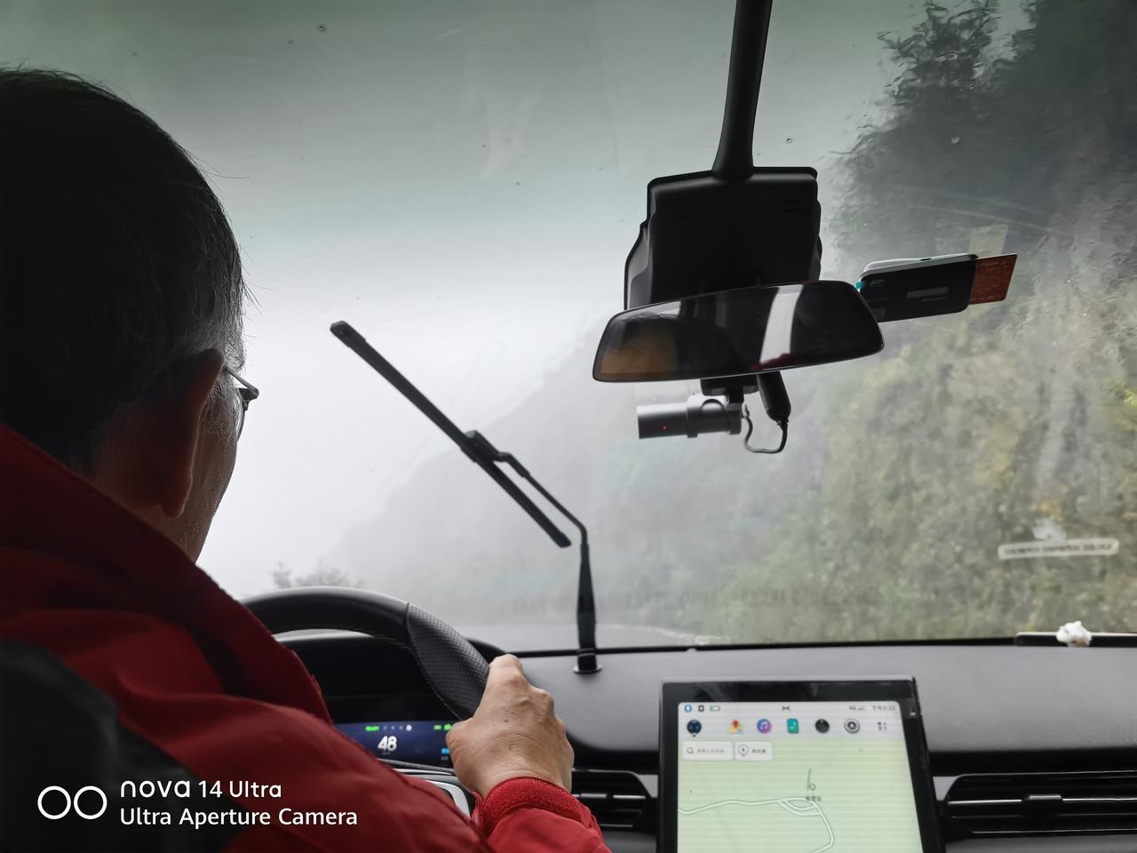 昨天下午，是我驾车以来最为艰难的一次。

昨天下午游玩神农架天燕景区，开车到九湖