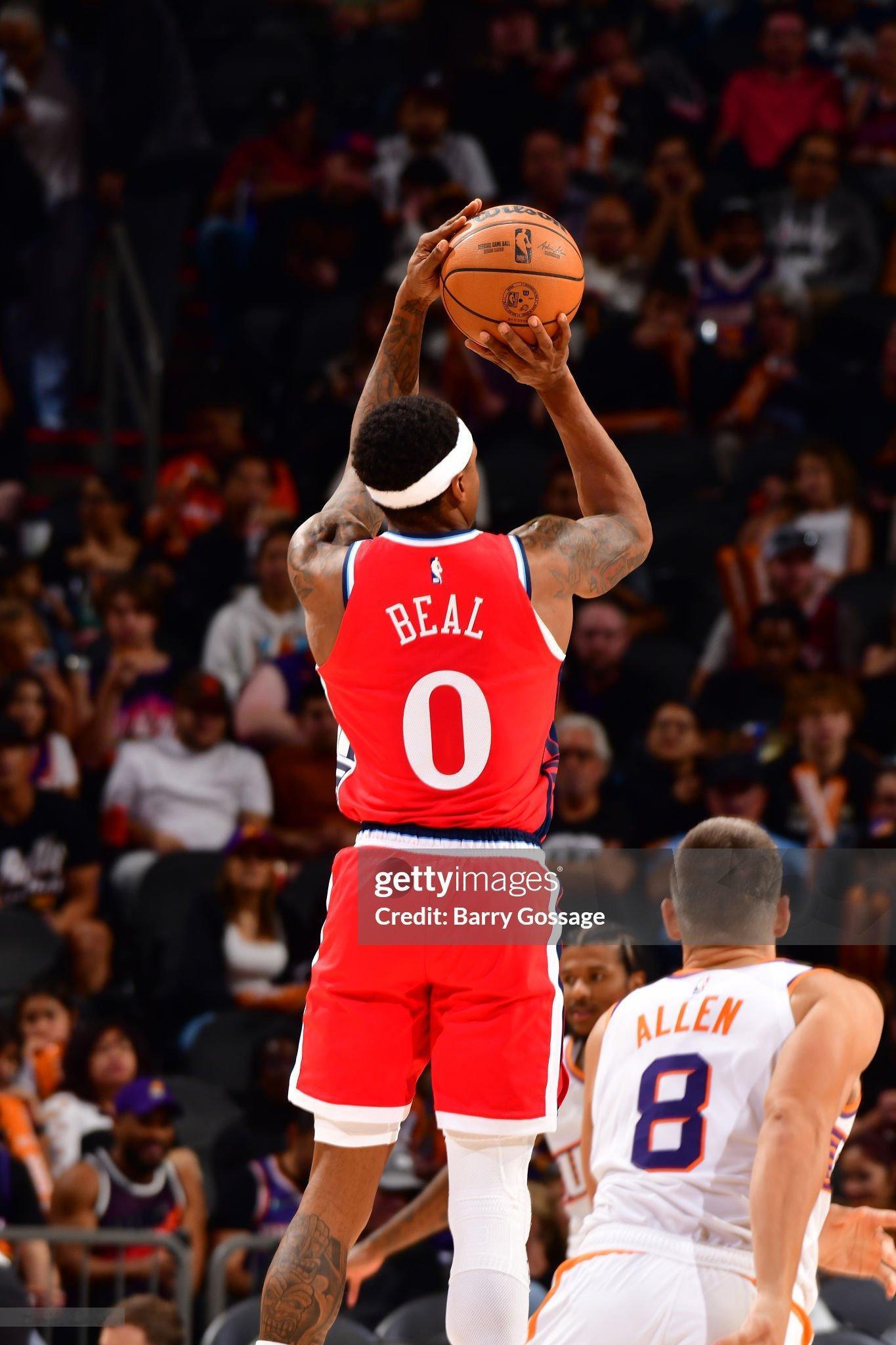 战旧主，唱主角，甚至是一整天唯一的一场NBA比赛，结果这个留给比尔的舞台，被他自