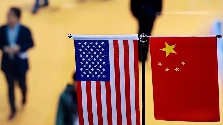 伊朗稳了，中国给承诺。当地时间7月24日，中国外交部长王毅会见了伊朗外长阿拉格齐