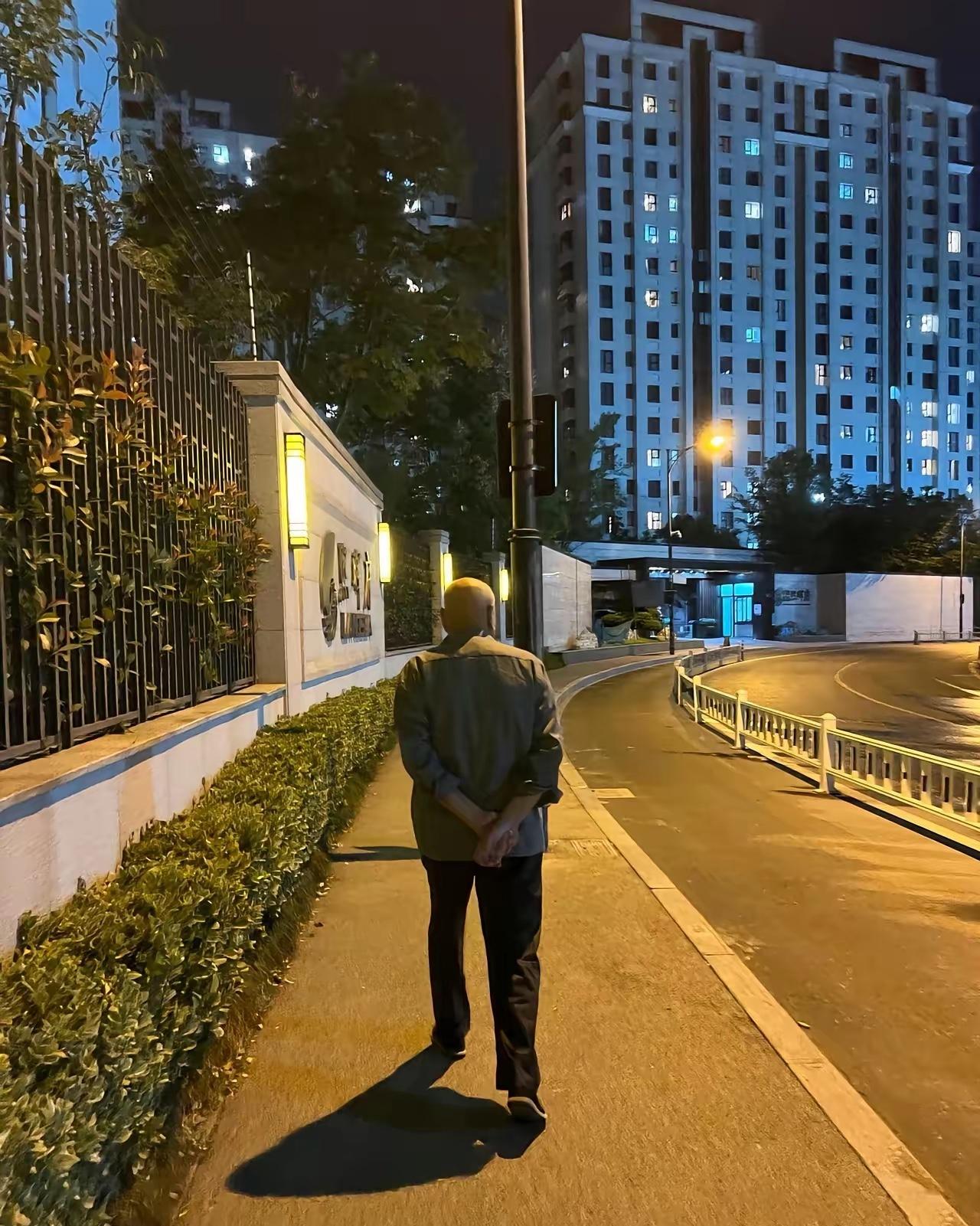 我公公是不是有点儿不太正常了？
​我公公是58年的，今年68了，从我嫁进他们家开