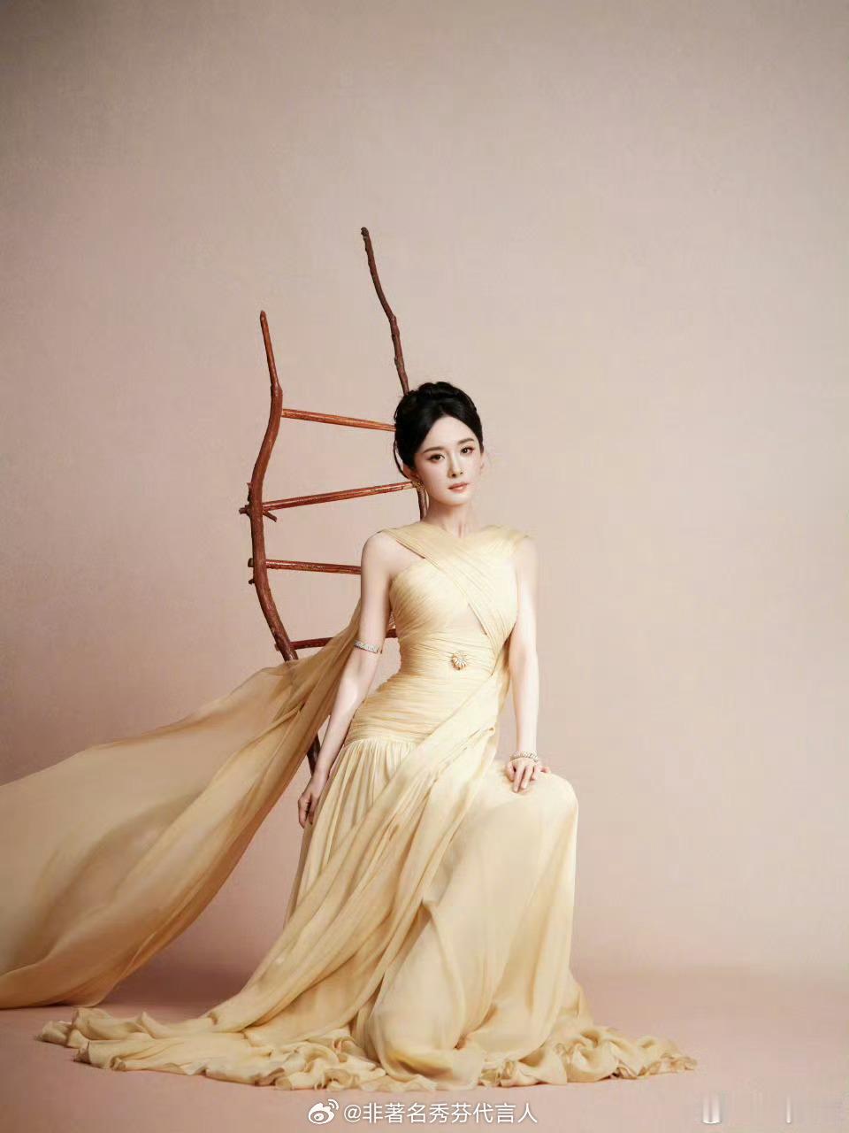 杨幂尖叫之夜出图了丰收女神！生万物爆剧女王杨幂来了！ 