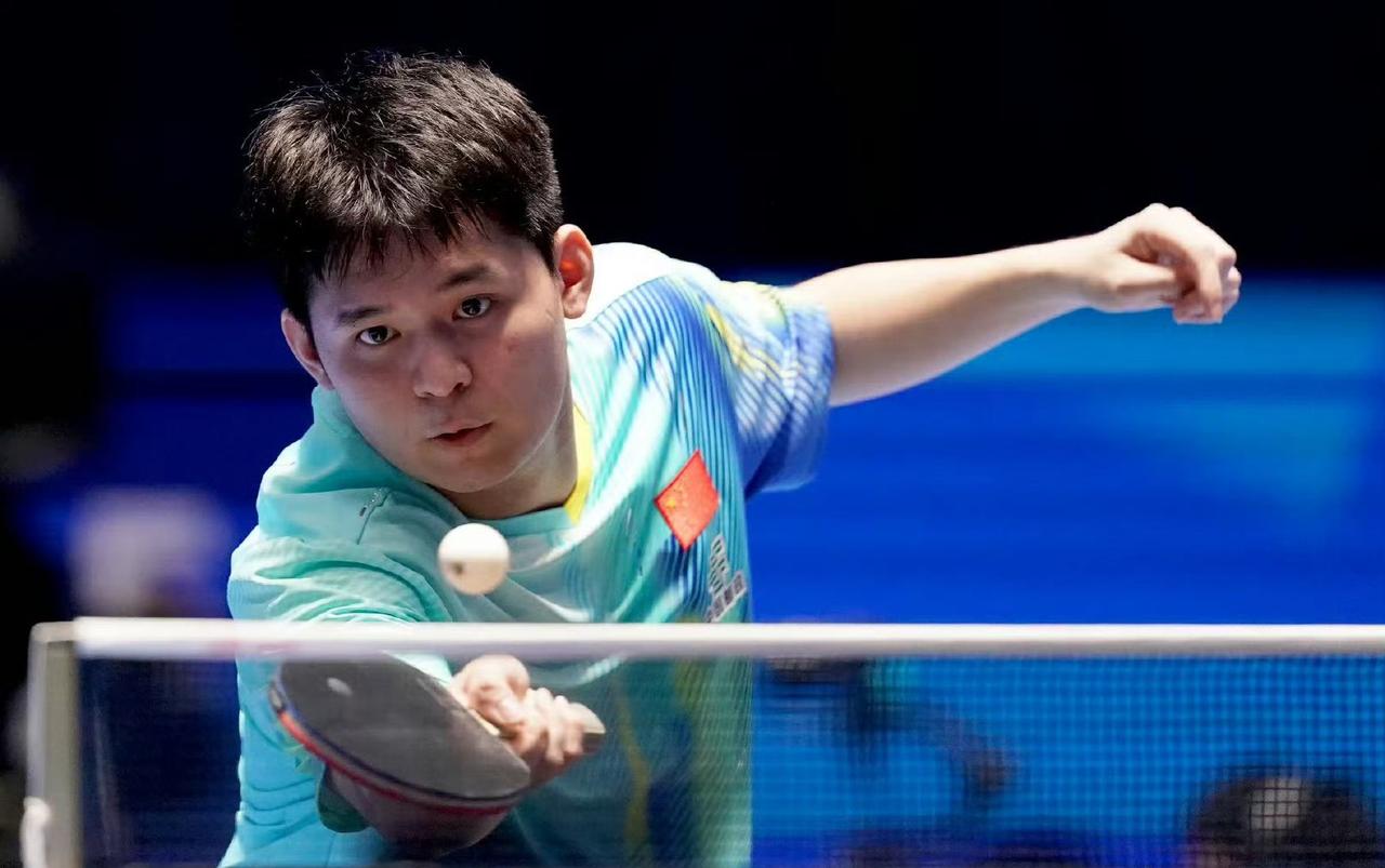 林诗栋🇨🇳冲冲冲[奋斗]！
这是一场遭遇战。
也是2026第35届国际乒联海