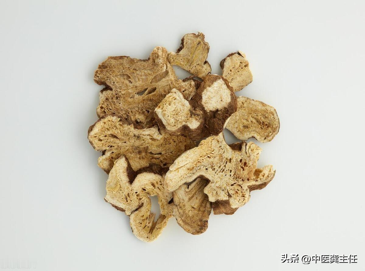 怕冷要散湿，便溏要燥湿，水肿要渗湿，中医教你一招，除一身湿气
1.怕冷要散湿
湿