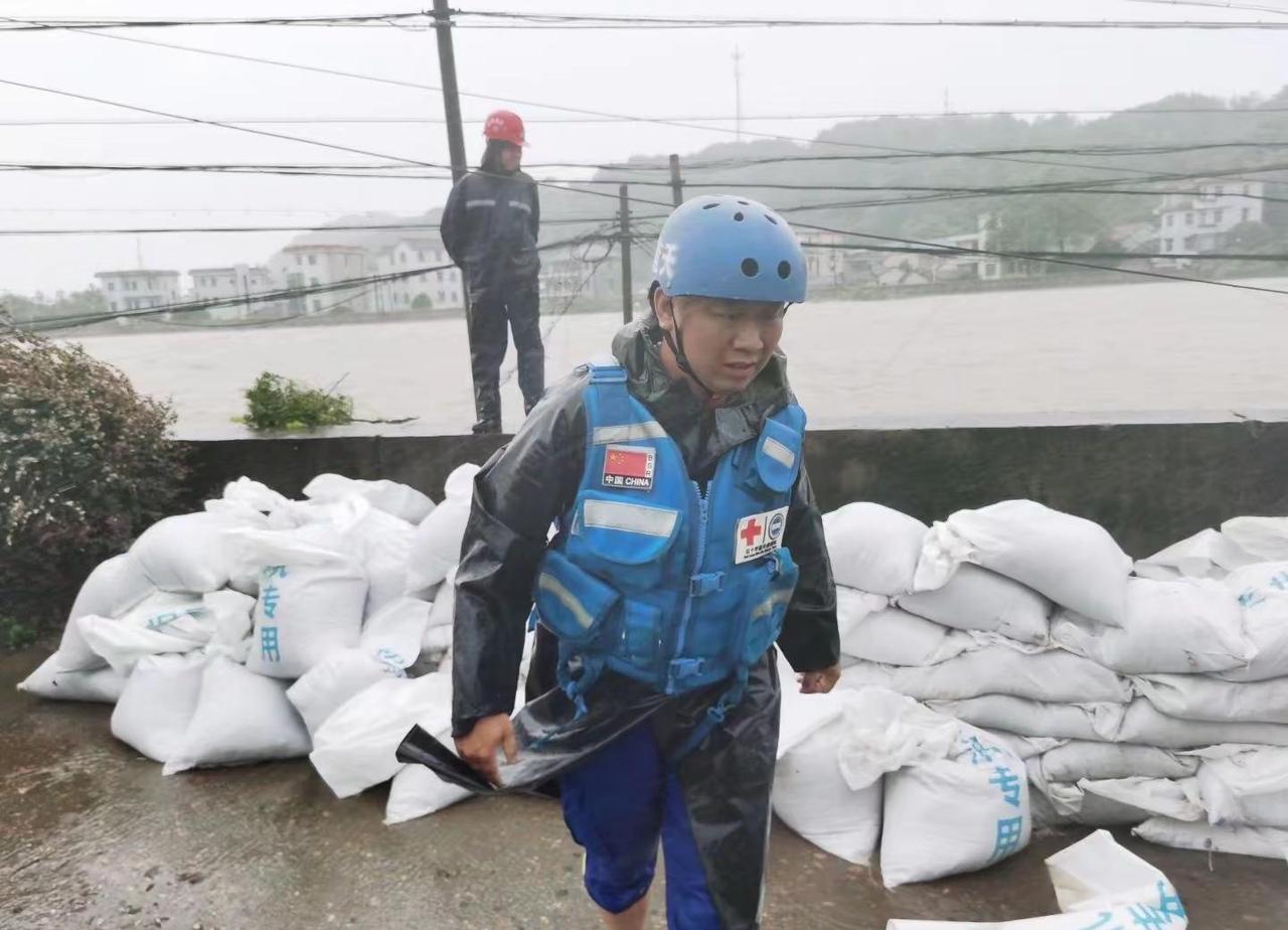 没到40岁的之前感觉特别拼，如今到了40了有时都感觉力不从心了，也不知道还能在拼