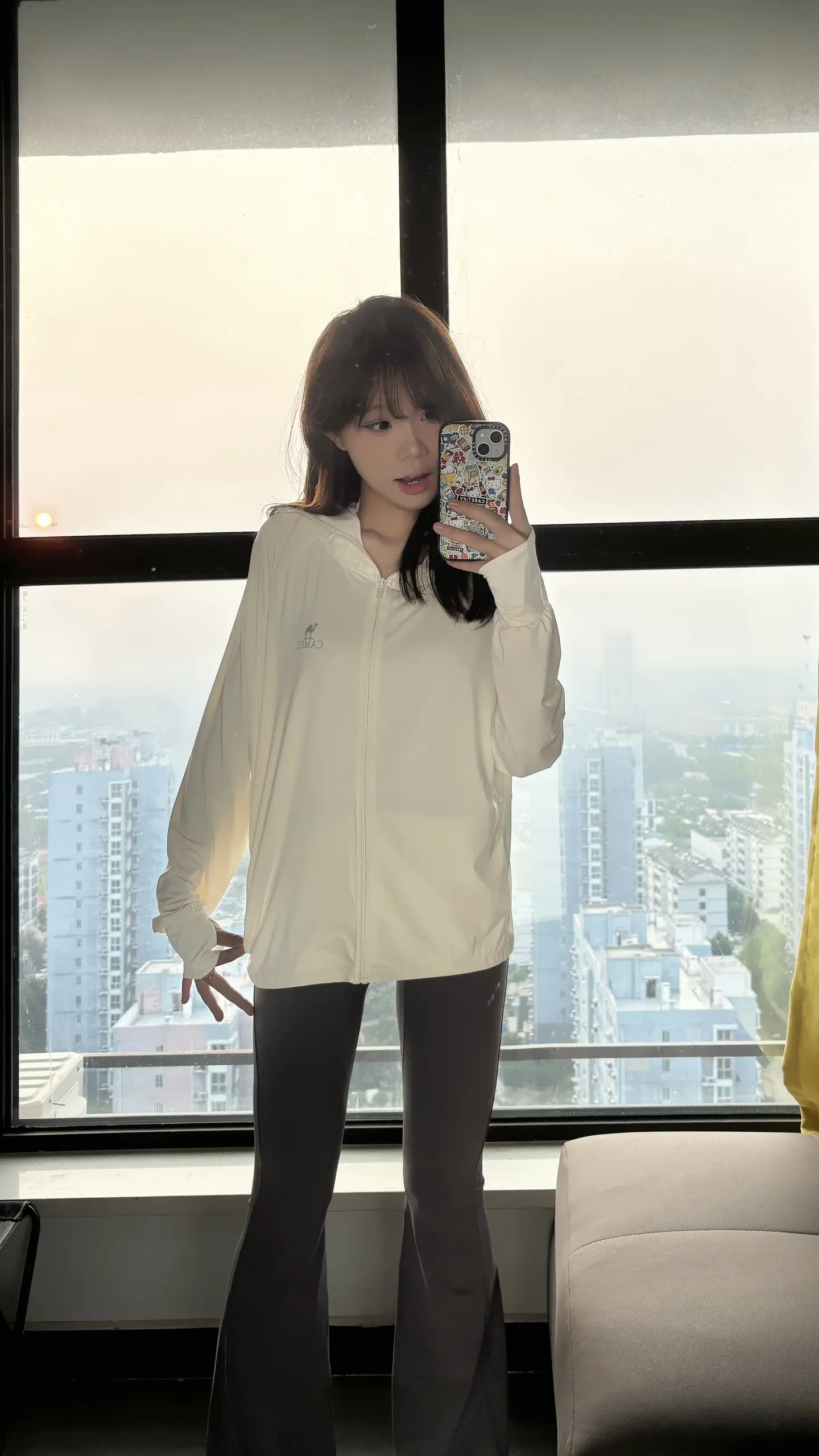 你的陪伴 像阳光一样照进我的心里。