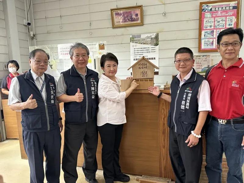 郝龙斌台中座谈「卢挺郝」？ 反正卢秀燕子弟兵该到的都到了，各自解读吧！

国民党