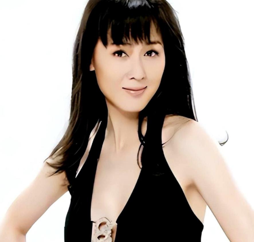 2024年演员李琳与第二任丈夫，体操冠军李大双低调办理离婚，这段始于2012年的
