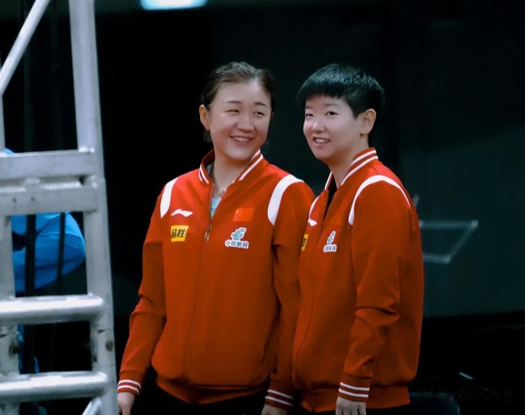 亚锦赛女团半决赛中国完胜日本
中国3:0日本
第一盘：孙颖莎3:0早田希娜
第二