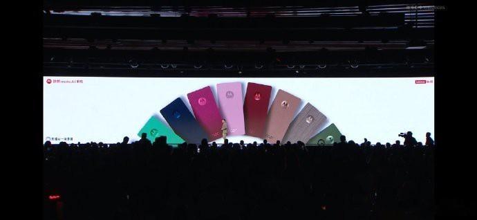连张凌赫都在给手机“减重”！他上手的联想moto X70 Air太绝了——厚度5