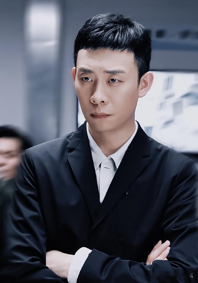 张译，张颂文，张志坚
你们是实力派演员
因现象级扫黑剧《狂飙》聚在一起
一个坚守