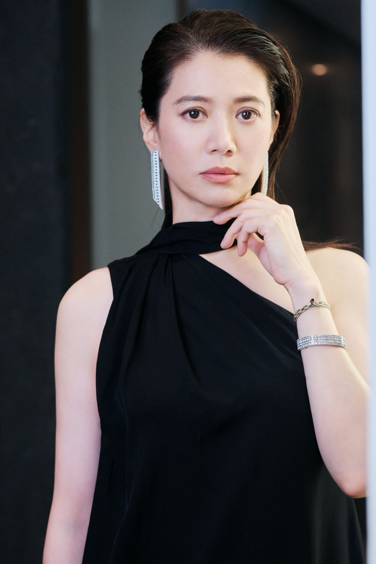 袁咏仪曾在业内被身材霸凌袁咏仪自曝身材焦虑到差点隆胸 听她说差点因为去点个痣就顺
