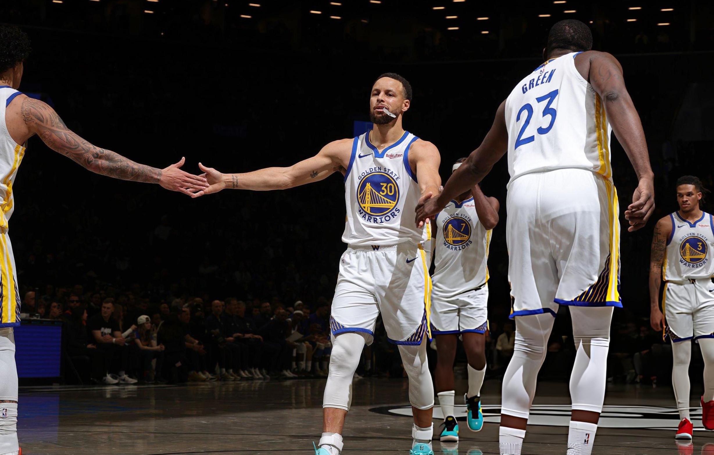 终于给2+1了新赛季篮不住我的观赛搭子