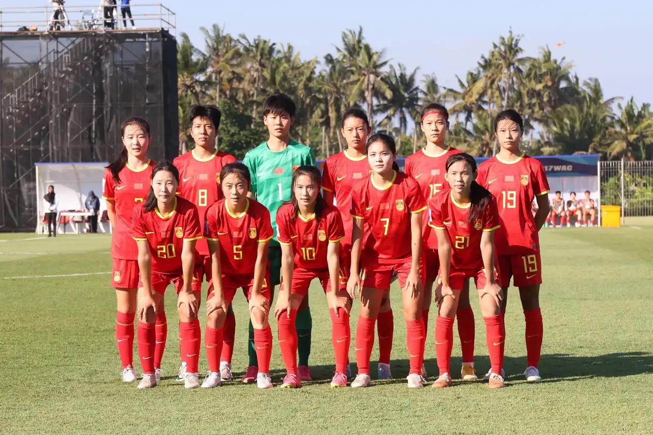 中国u17女足0:4日本女足，这两点表现有不足但也有值得肯定的地方

1、体力差