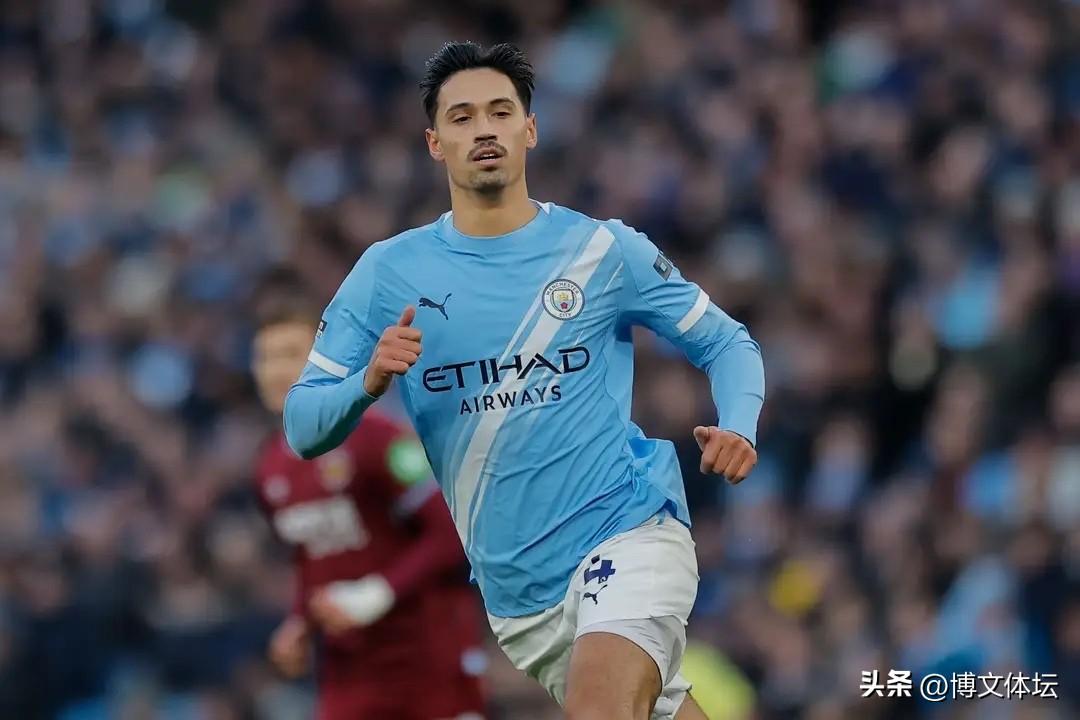 曼城已经和沙特胡拜尔‑卡迪西亚达成一致，赖因德斯以5200万英镑转会离队。

蓝