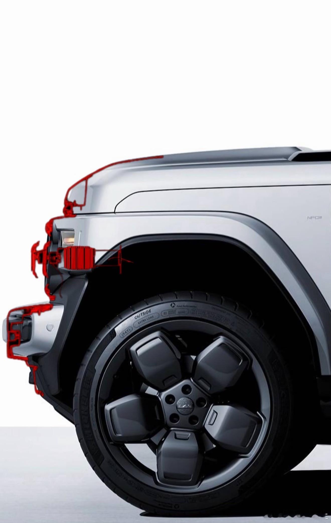 iCAR 这项动态腿部防撞梁专利，核心是把传统“固定死”的下部行人保护梁，变成可