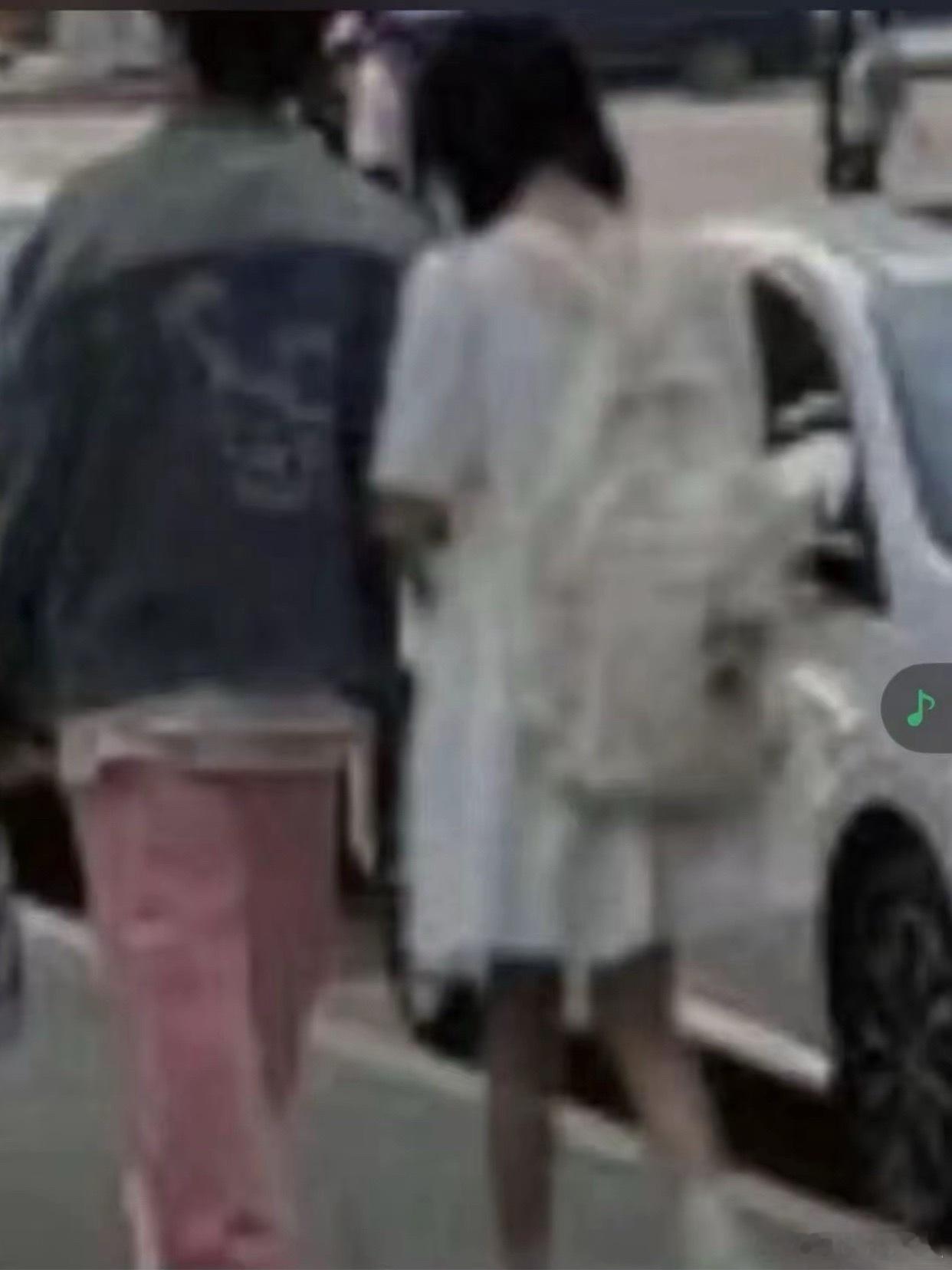 这是谁啊 你们认识吗 ​​​
