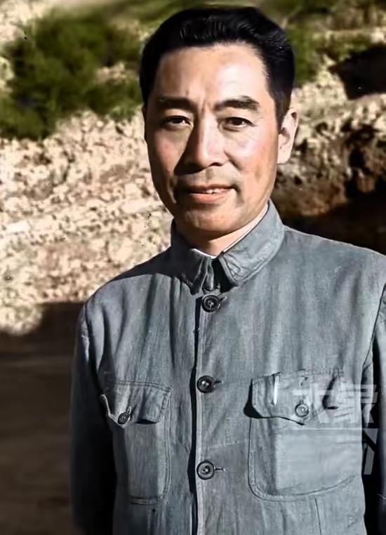 提起周总理，我们总说他是“伟人”，但真正刻进民族骨子里的，是他把“为国为民”活成