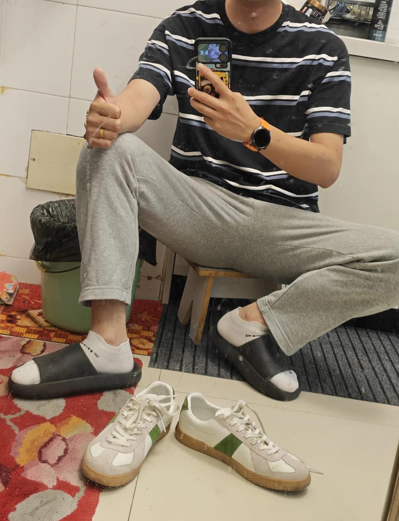 今日通勤鞋子
今天我穿这双鞋  通勤的鞋子