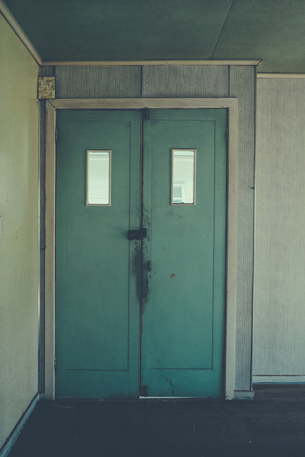 实在放不下的时候，去趟重症病房或者墓地，你容易明白，你已经得到太多，再要就是贪婪