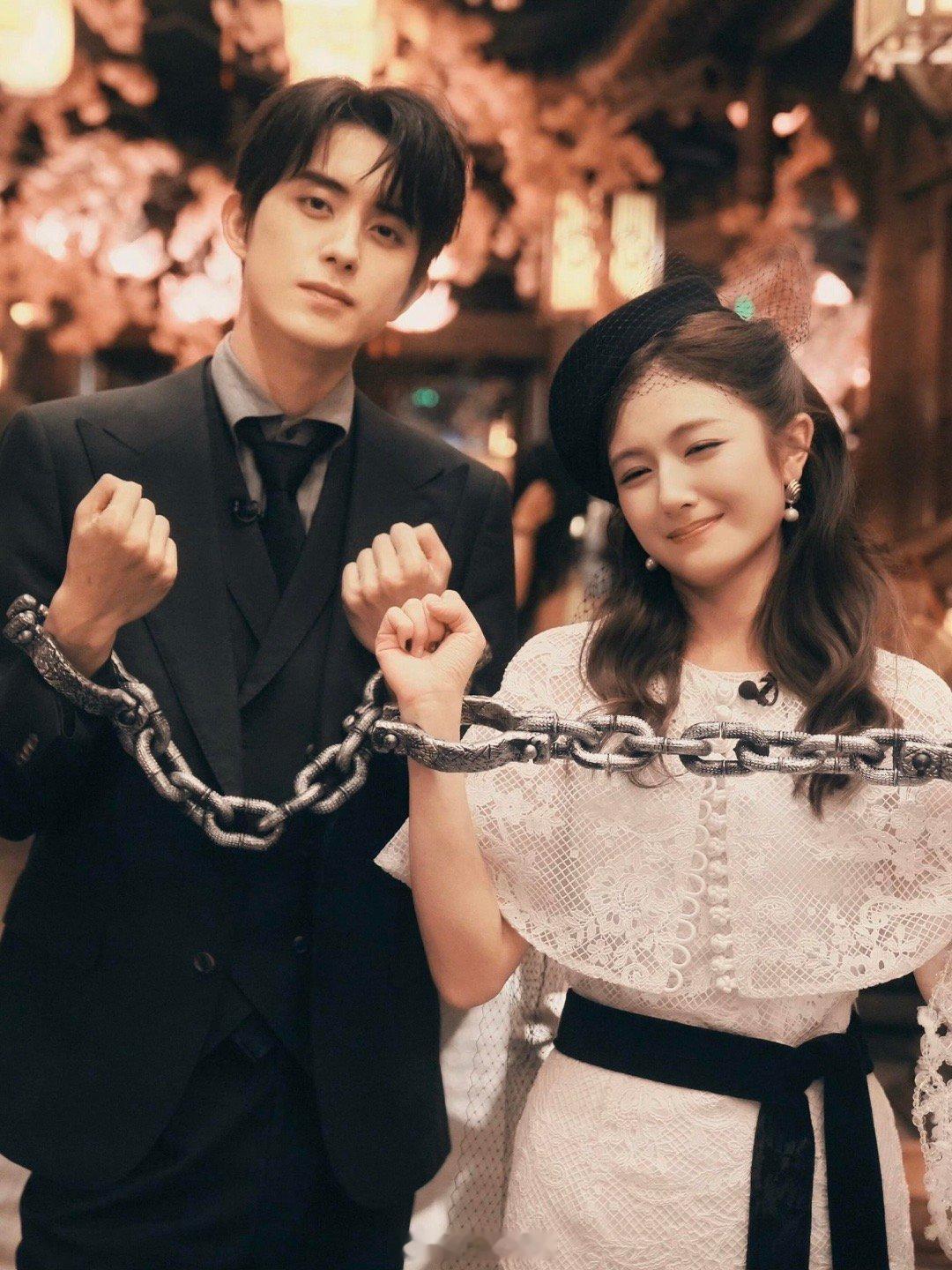 辛迪瑞拉[超话]  [相爱]辛迪瑞拉 好萌的两个人🥺🥺🔎国民本在哪里！！！