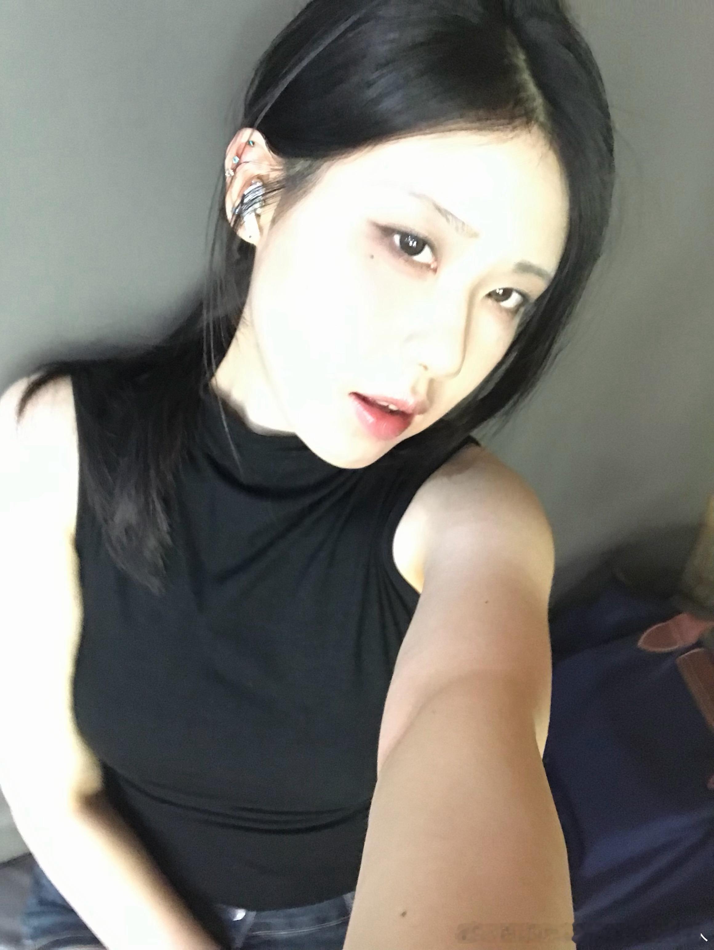 不贴双眼皮妆容已严肃执行 