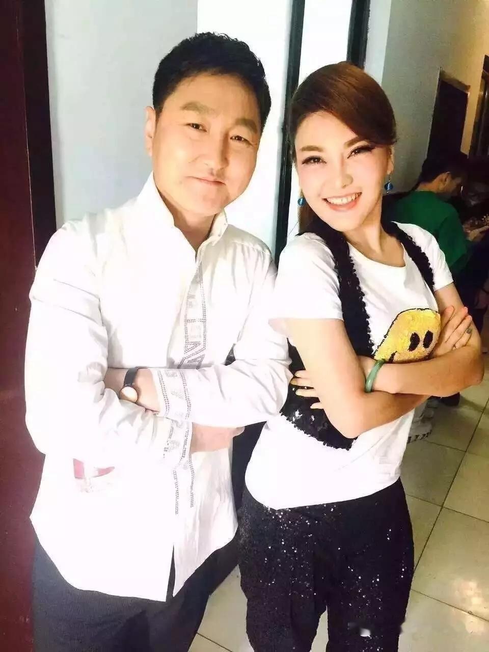 艳压了姐妹 