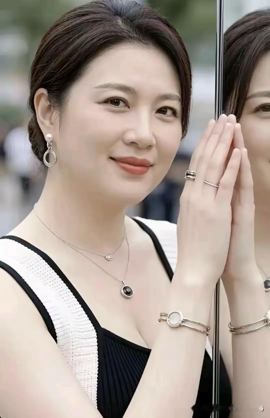 生活里常有这样一种状态：时光冲淡了对一个人的芥蒂，再想起对方，心里没有怨恨，也没