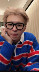 何浩楠素颜直播 宝子素颜直播就像一场温暖的邂逅💕！在直播中，他展现出最真实的自