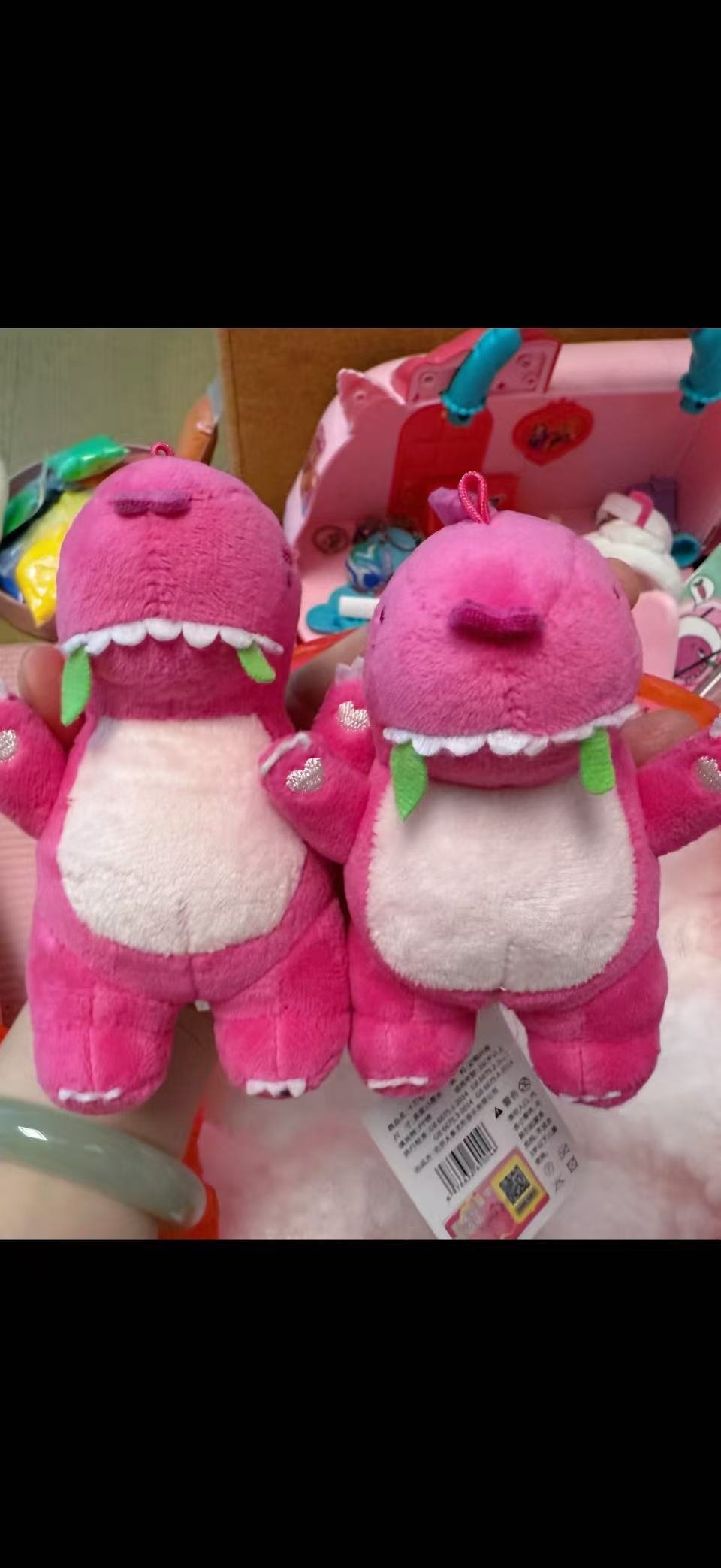 右边的是什么？快闪的包子？李思睿你能跟我讲讲右边的包子是有什么心事吗 是新品吗 