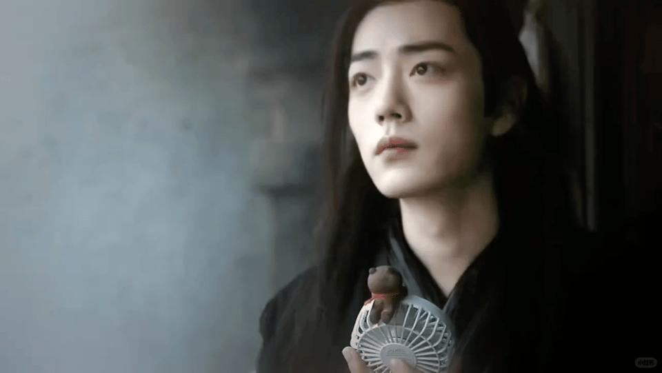 ♡⃝ 𝒍𝒐𝒗𝒆 ʚɞ ☽⋆❥ »» 肖战 小风扇不离手的羡羡小可爱~可可