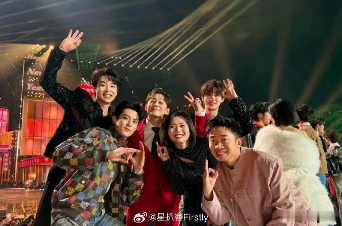 你好星期六三周年生日快乐  《你好星期六》三周年，让我们共同期待更多精彩内容，欢