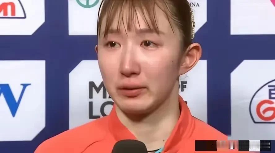 中国女队获得冠军，日本女队获得亚军，赛后张本美和接受了采访，她说因为遇到王曼昱的