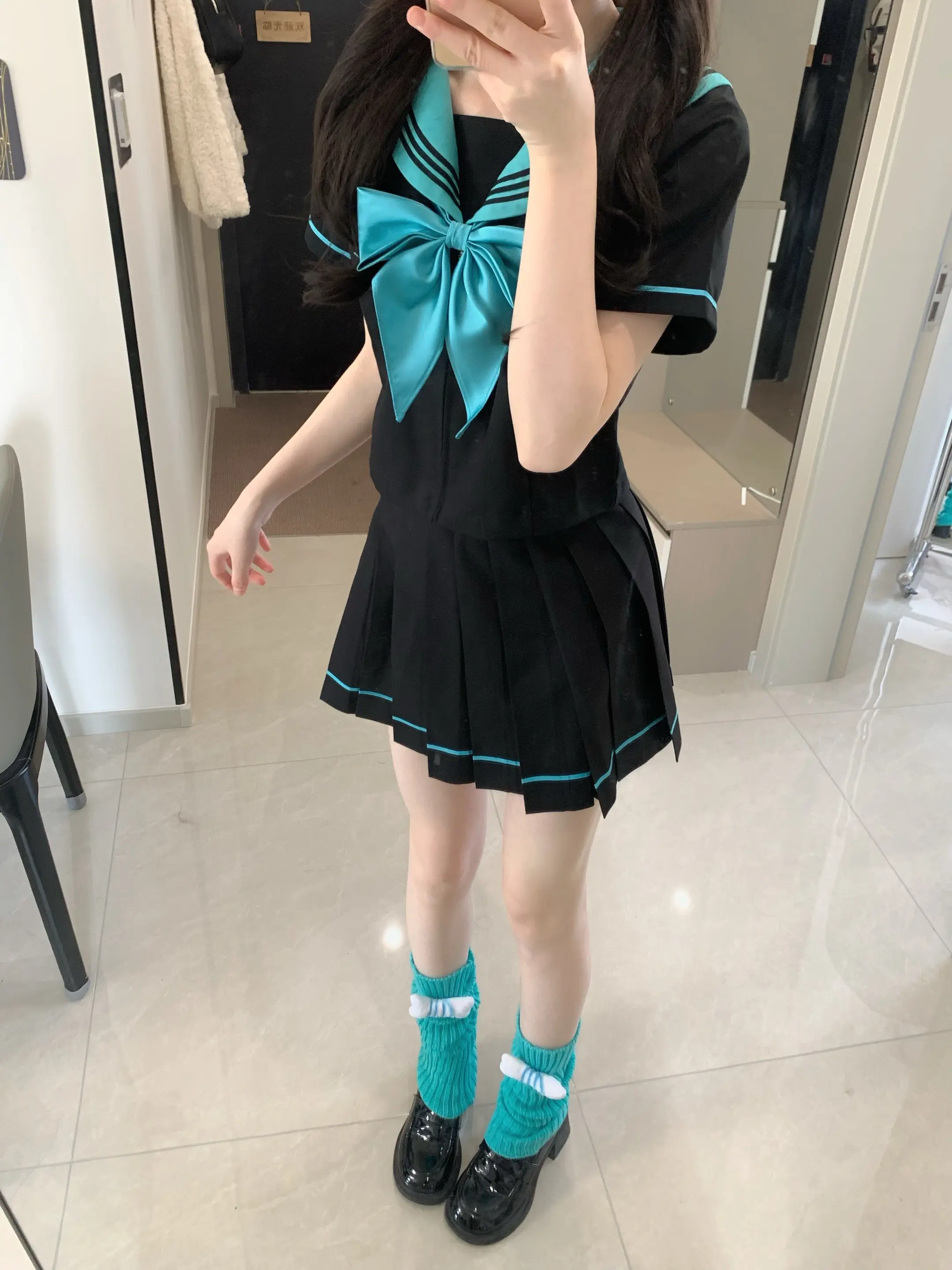 中裙和短裙哪个更好看呀！