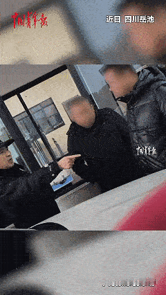 霸气！近日四川岳池，小区物业和居民因为车库问题发生矛盾，早上上班时被物业带人堵在