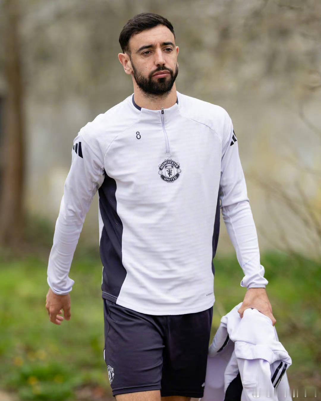 曼联vs利兹联英超本轮焦点对决来袭，曼联主场迎战劲敌利兹联。统计表明，双方近10