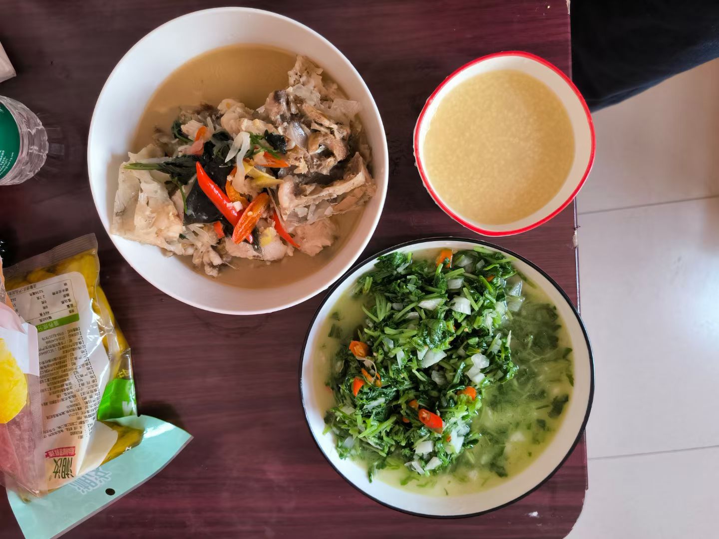 粗茶淡饭，足矣，最美放假日[玫瑰][玫瑰][玫瑰][玫瑰][咖啡][咖啡][咖啡